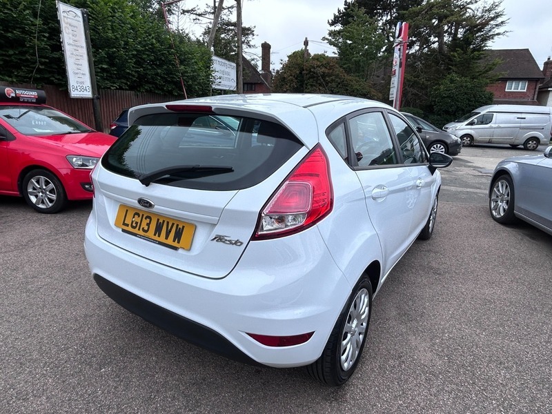 Ford Fiesta Style White #5