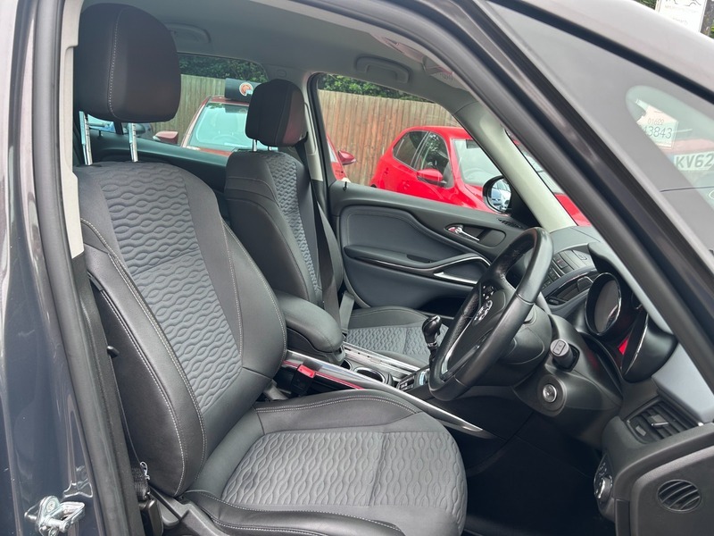 Vauxhall Zafira Silver #17