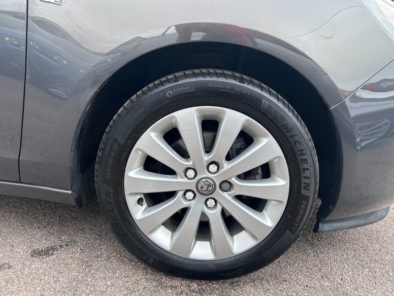 Vauxhall Zafira Silver #23