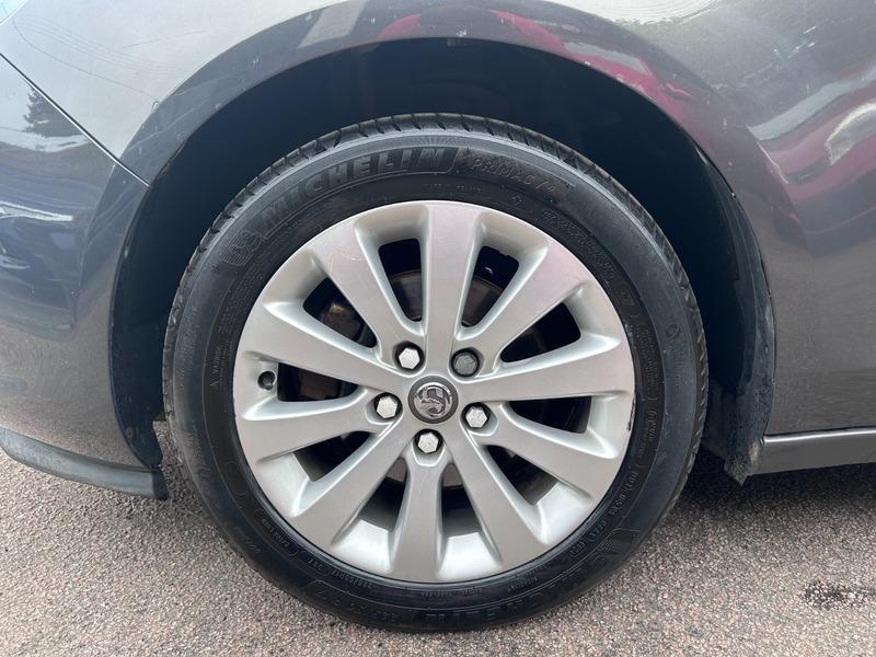 Vauxhall Zafira Silver #21