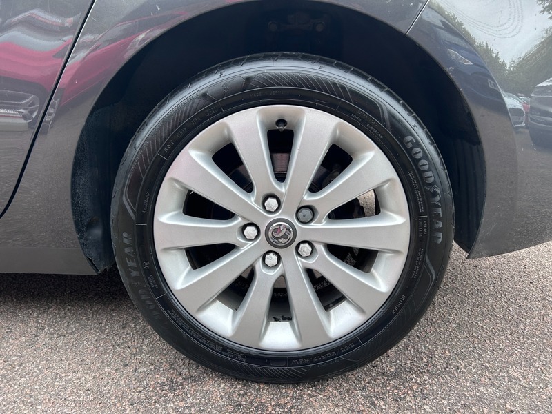 Vauxhall Zafira Silver #22