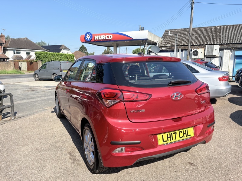 Hyundai I20 Mpi Se Red #5
