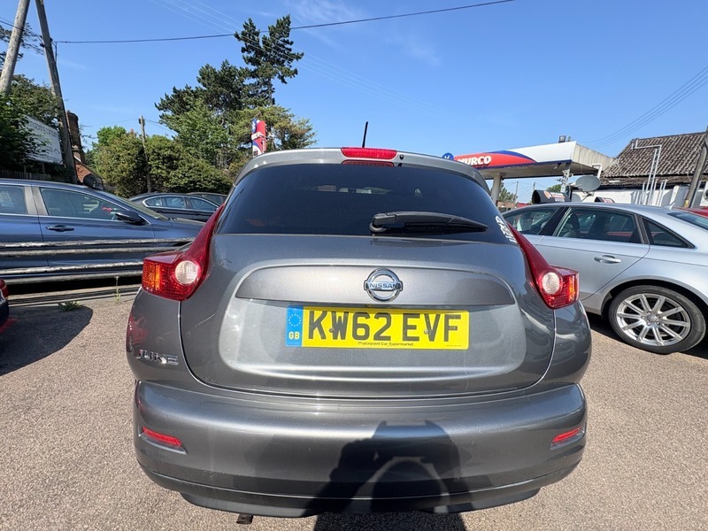 Nissan Juke 1.6 Acenta Premium Cvt Euro 5 White #4