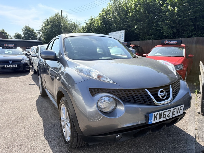 Nissan Juke 1.6 Acenta Premium Cvt Euro 5 White #2