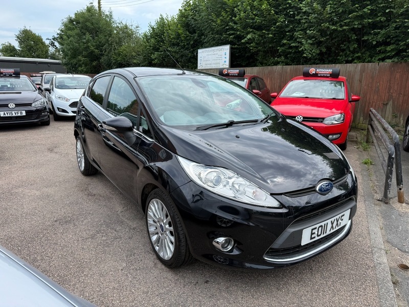 Ford Fiesta Titanium Tdci Black #2
