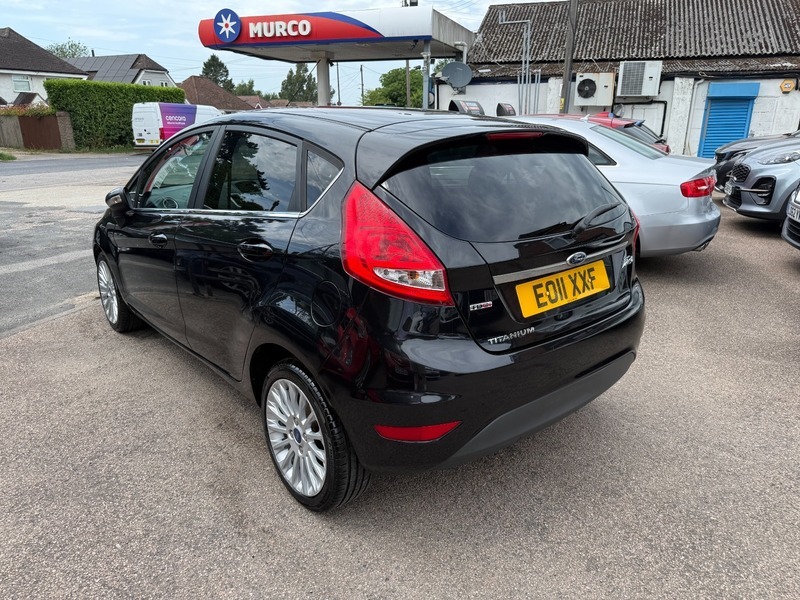 Ford Fiesta Titanium Tdci Black #4