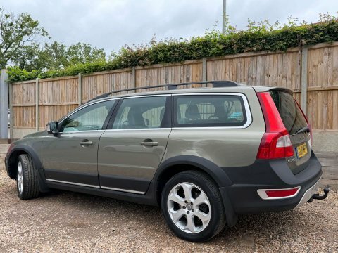 Volvo XC70 2.4 D5 Se Lux Gold #7
