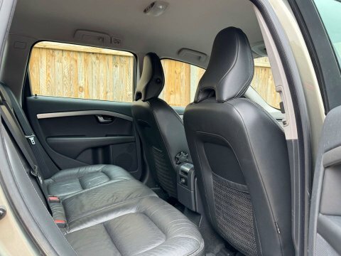Volvo XC70 2.4 D5 Se Lux Gold #21
