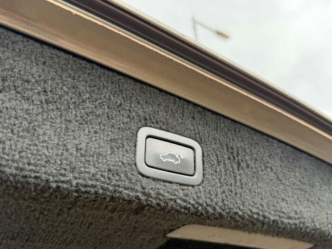 Volvo XC70 2.4 D5 Se Lux Gold #16