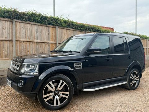 Land Rover Discovery 3 .0 Discovery Hse Black #4