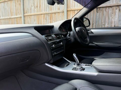 BMW X4 2.0 X4 Xdrive Black #2