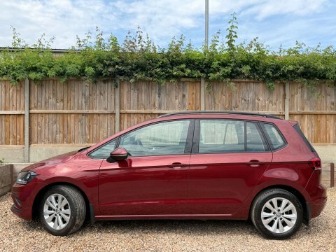 Volkswagen Golf SV 1.6 Golf Sv Red #6