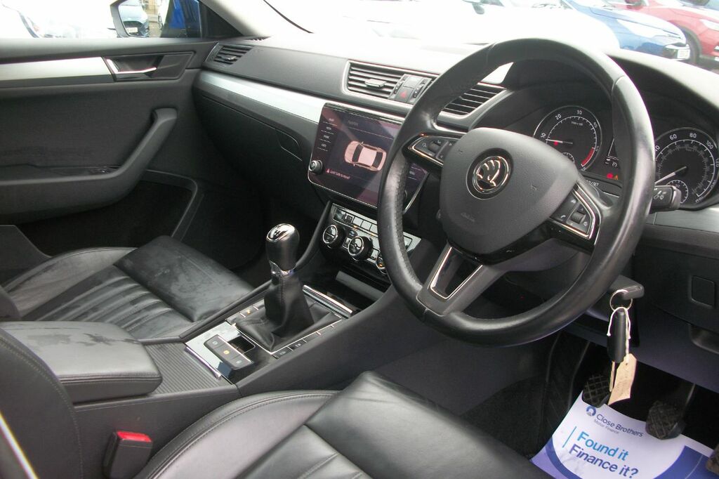 Skoda Superb 2.0 Tdi Se Technology Blue #2