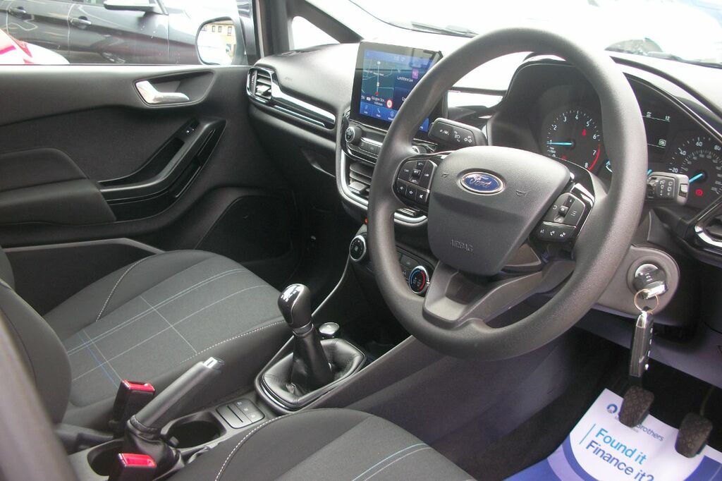 Ford Fiesta 1.1 Trend SK69ZRU Silver #3