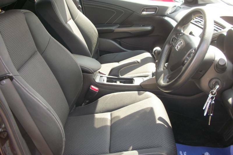 Honda Civic 1.4 I-vtec Se Plus Navi Black #2