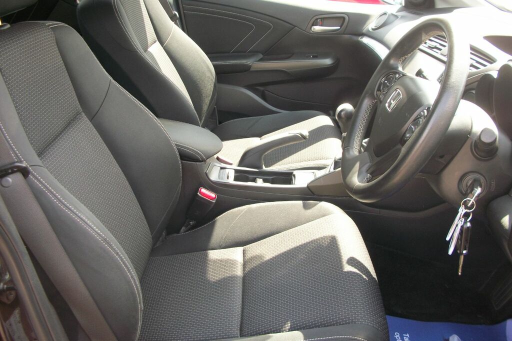 Honda Civic 1.4 I-vtec Se Plus Navi Black #2