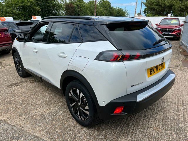 Peugeot e-2008 50Kwh Gt Suv 136 Ps BK71CZD White #6