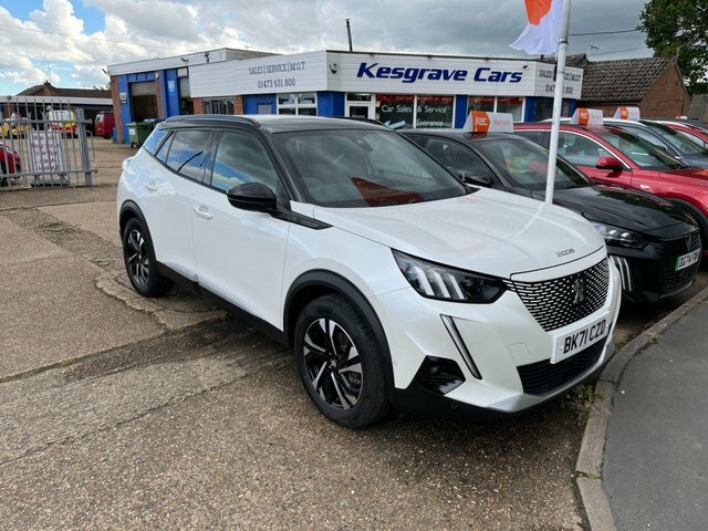 Peugeot e-2008 50Kwh Gt Suv 136 Ps White