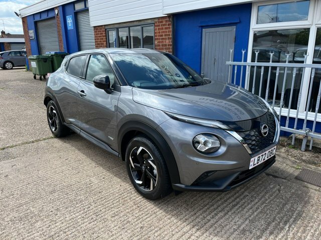 Nissan Juke 1.6 N-connecta Suv Hybrid Euro 6 Grey