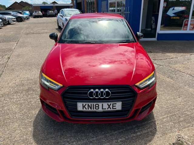 Audi A3 1.5 Tfsi Cod Black Edition Sportback S KN18LXE Red #2