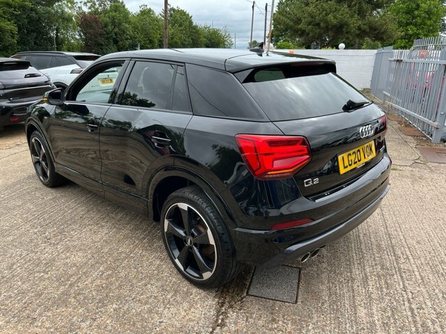 Audi Q2 1.5 Tfsi Cod 35 Black Edition Suv S Tro Black #4