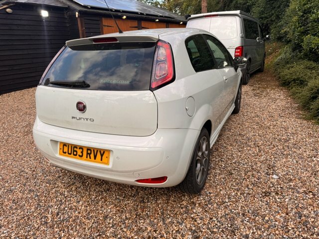 Fiat Punto Gbt Hatchback White #3