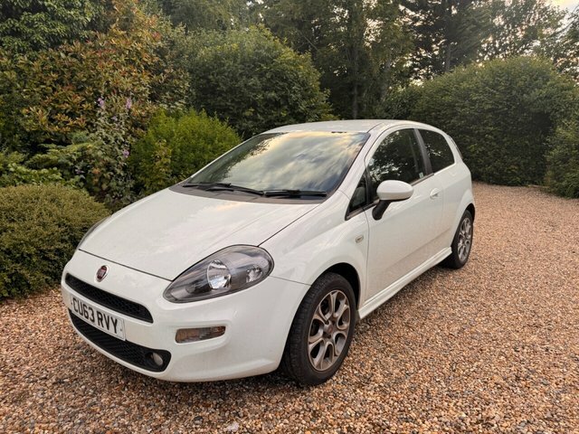 Fiat Punto Gbt Hatchback White #2