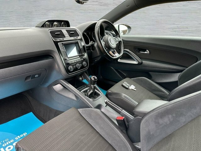Volkswagen Scirocco Tsi Bluemotion Tech Gt White #3