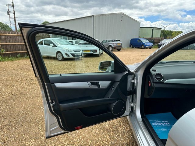 Mercedes-Benz C Class C200 Cdi Blueefficiency Amg White #33