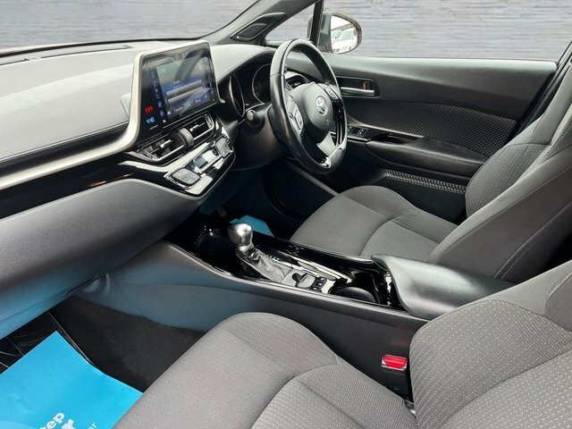 Toyota C-Hr Vvt-h Red Edition Suv YX18XMS Red #3