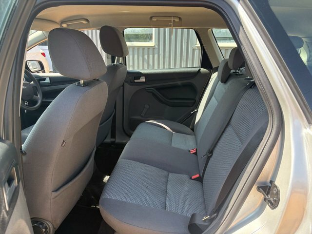 Ford Focus 1.6 Zetec Climate Green #22