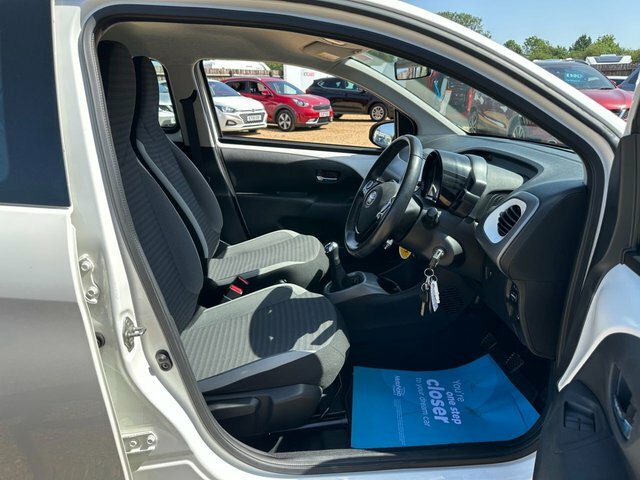 Toyota Aygo Hatchback  #11