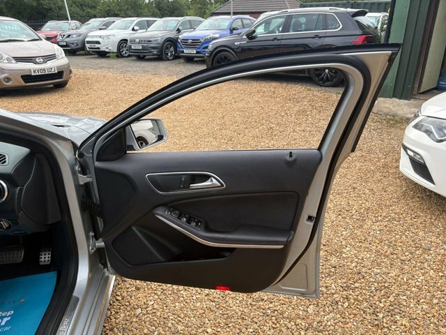 Mercedes-Benz A Class 1.5 Sport Euro 5 Ss Black #28