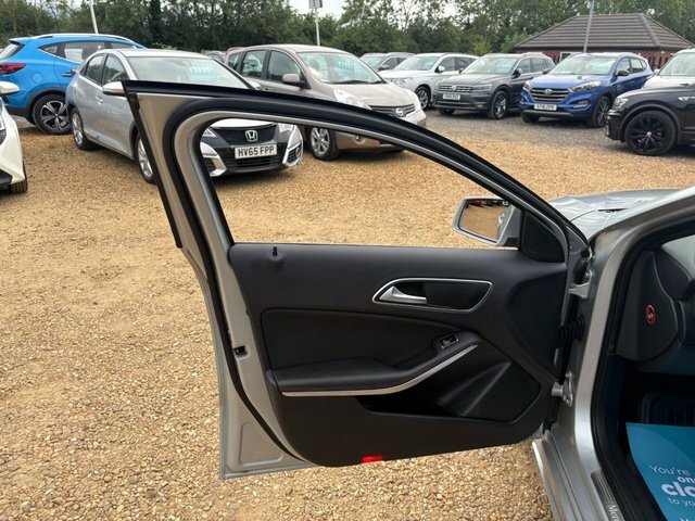 Mercedes-Benz A Class 1.5 Sport Euro 5 Ss Black #37