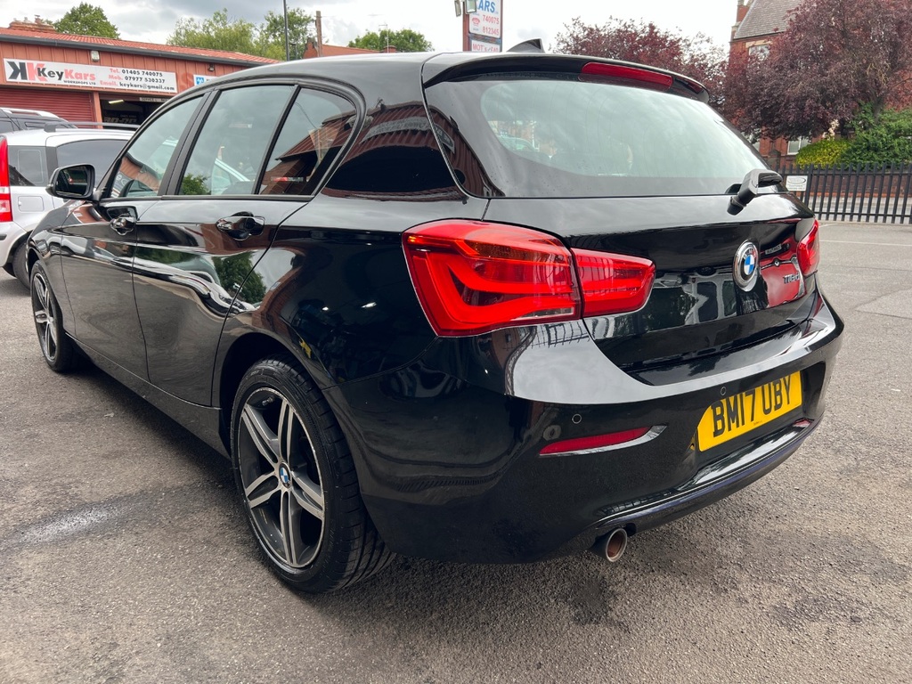 BMW 1 Series 118D Sport Nav BM17UBY Black #6