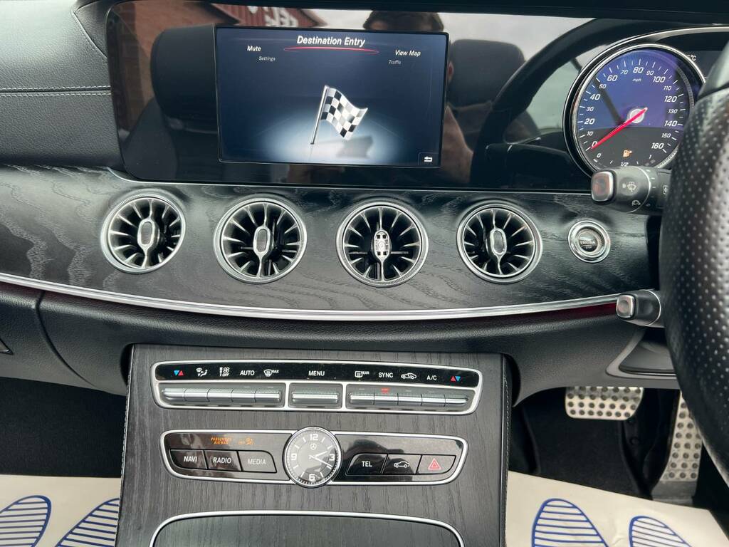 Mercedes-Benz E Class E400 4Matic Amg Line 9G-tronic Black #27