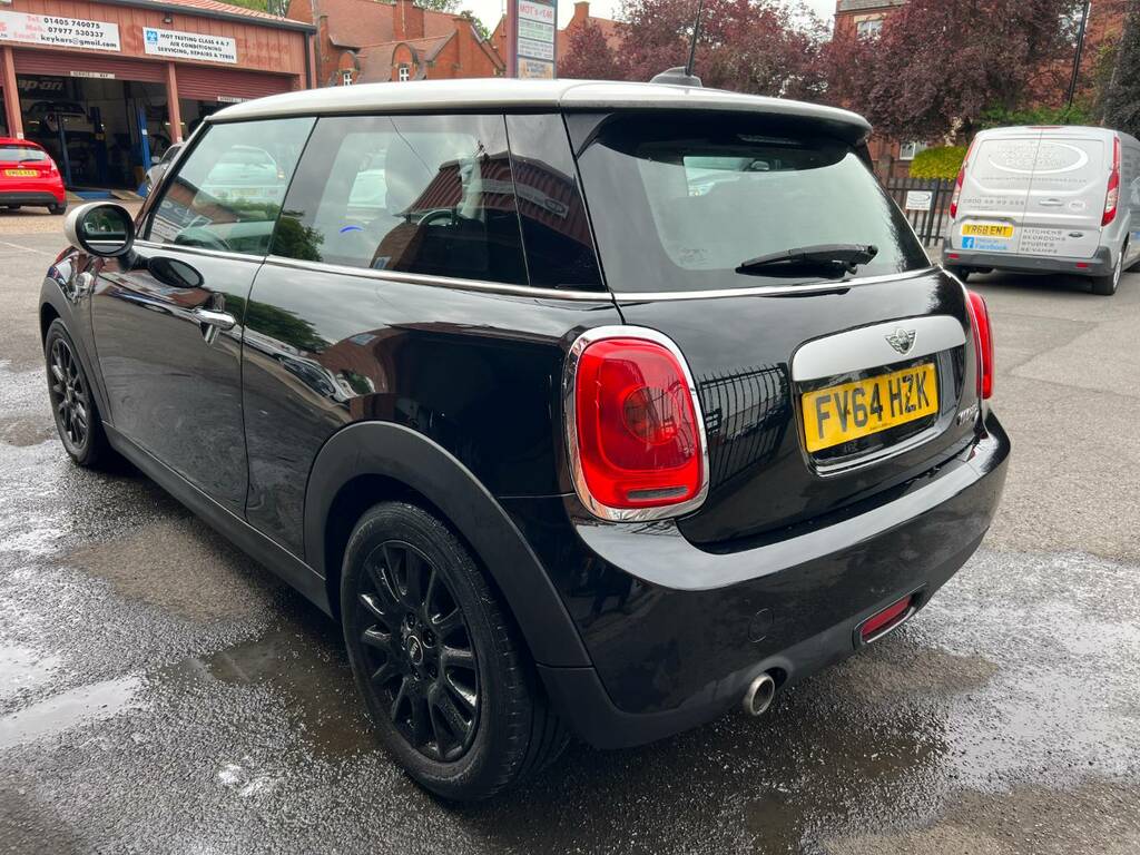 Mini Hatch 1.5 Cooper D Black #5