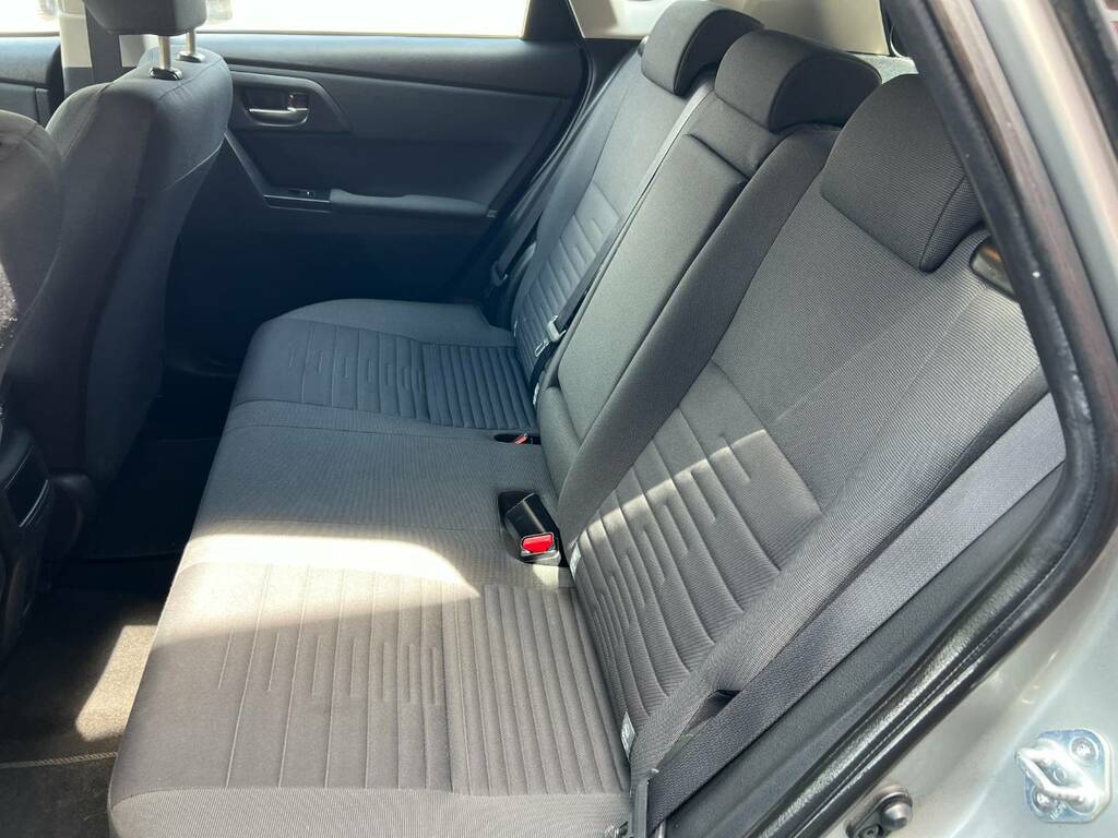 Toyota Auris 1.6L Icon Plus Red #10