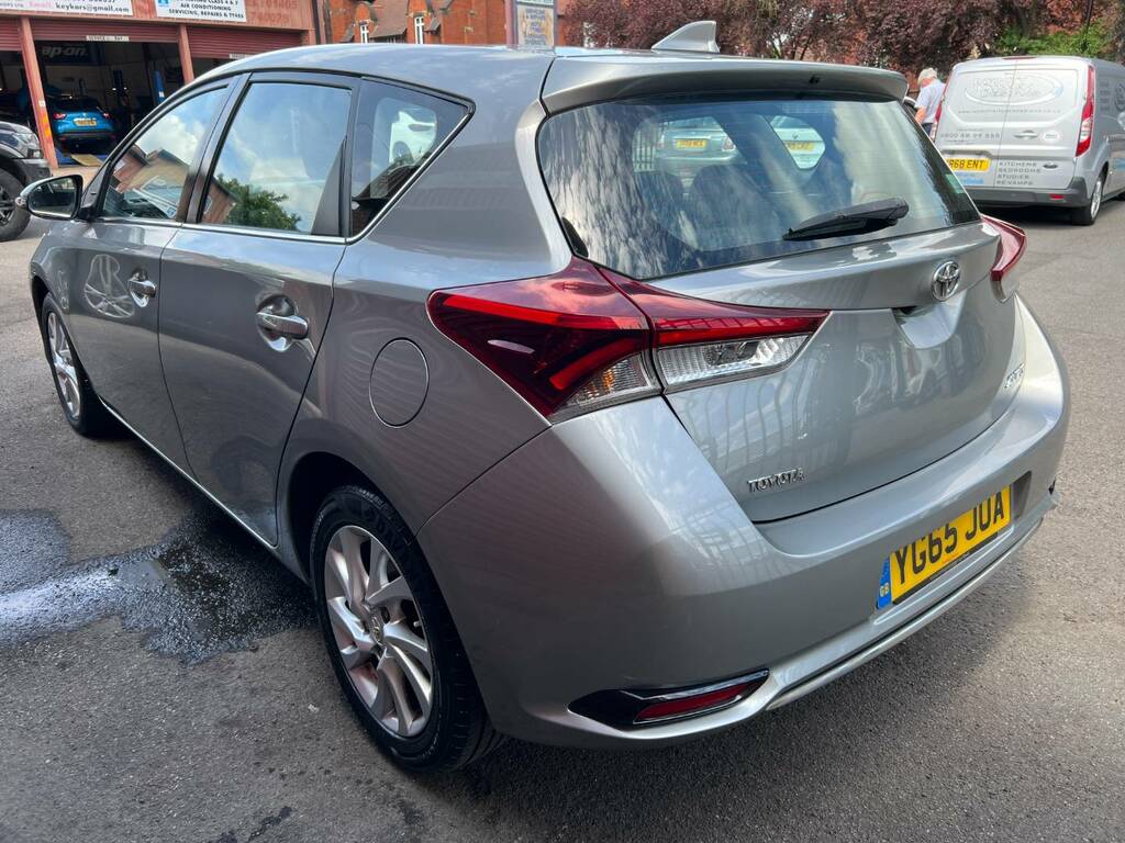 Toyota Auris 1.2T Icon Grey #6