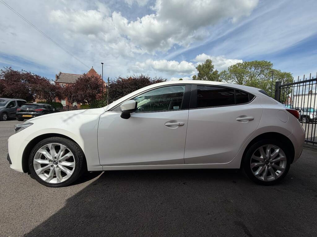 Mazda 3 2.0 Sport Nav White #4