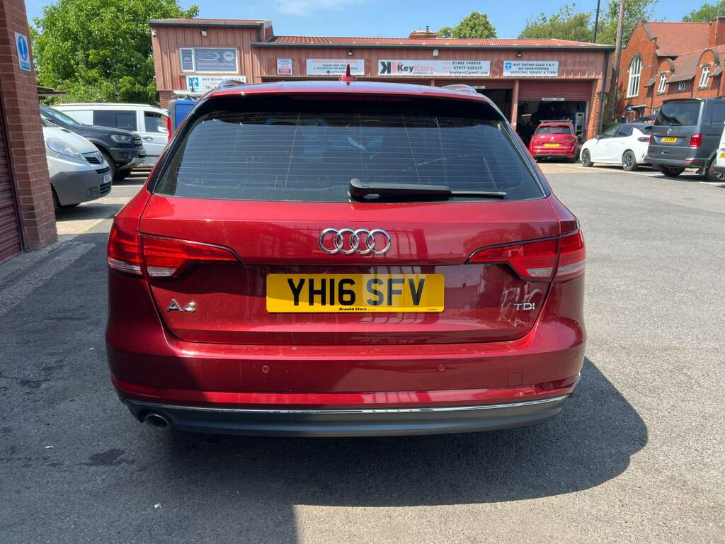 Audi A4 2.0 Tdi Ultra Sport Red #4