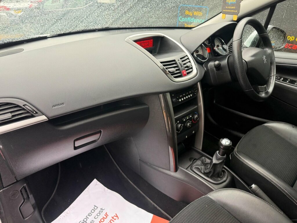 Peugeot 207 Active White #17