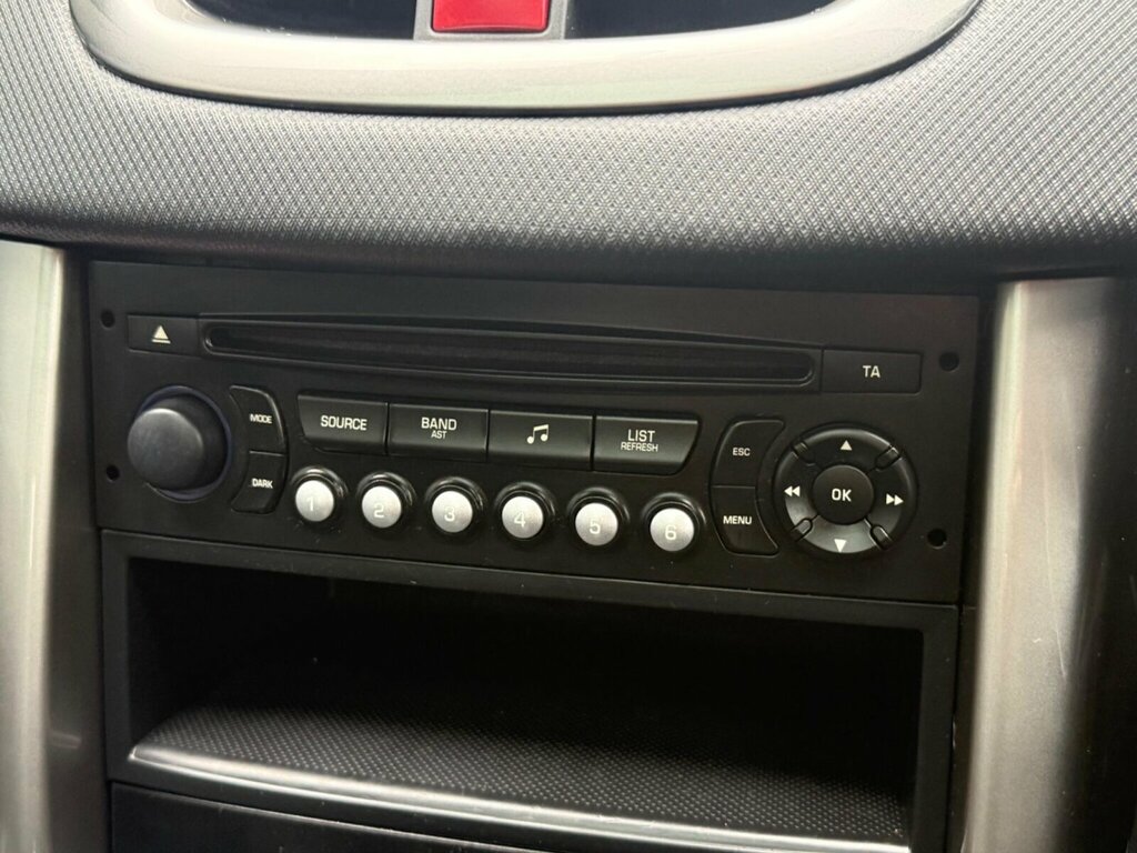 Peugeot 207 Active White #25