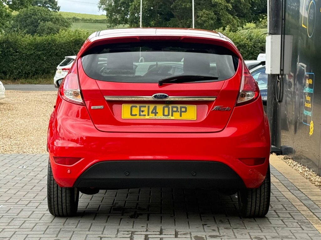 Ford Fiesta 1.0T Ecoboost Titanium X Euro 5 Ss CE14OPP Red #4