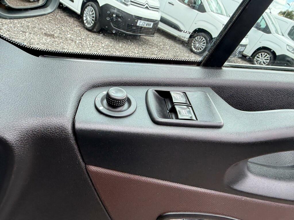 Fiat Talento White #25
