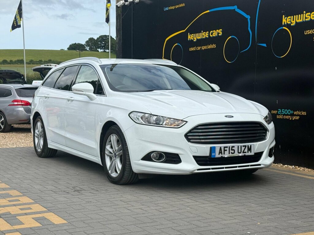 Ford Mondeo Hatchback Black #7