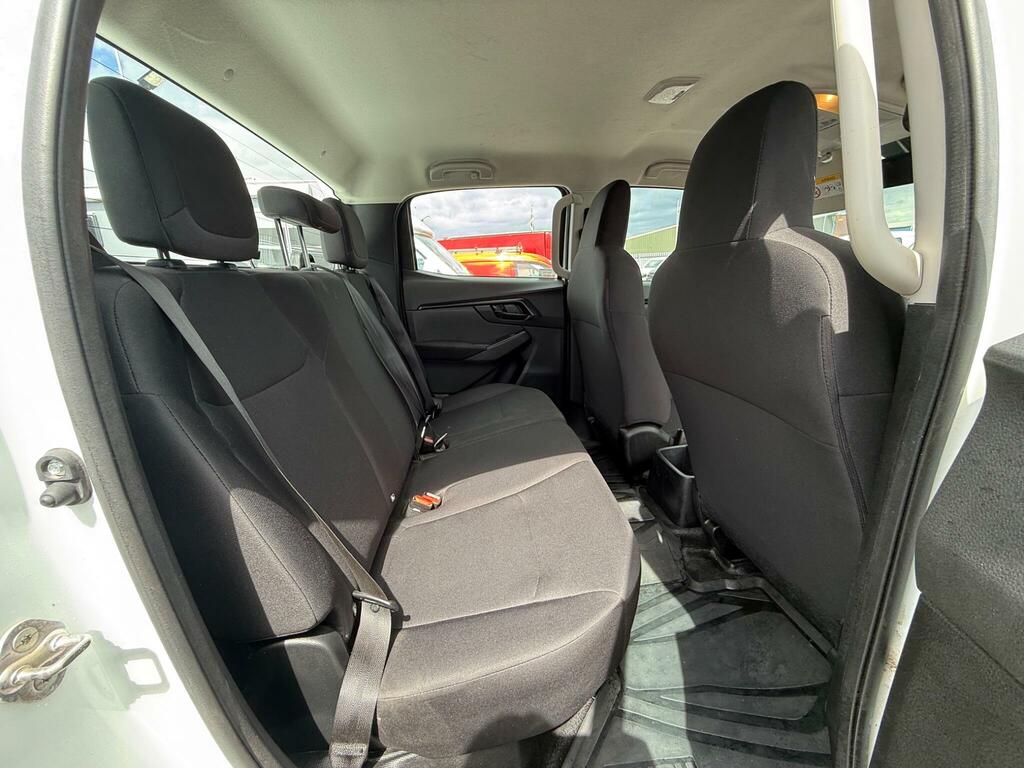 Isuzu D-Max Dl40 Red #15
