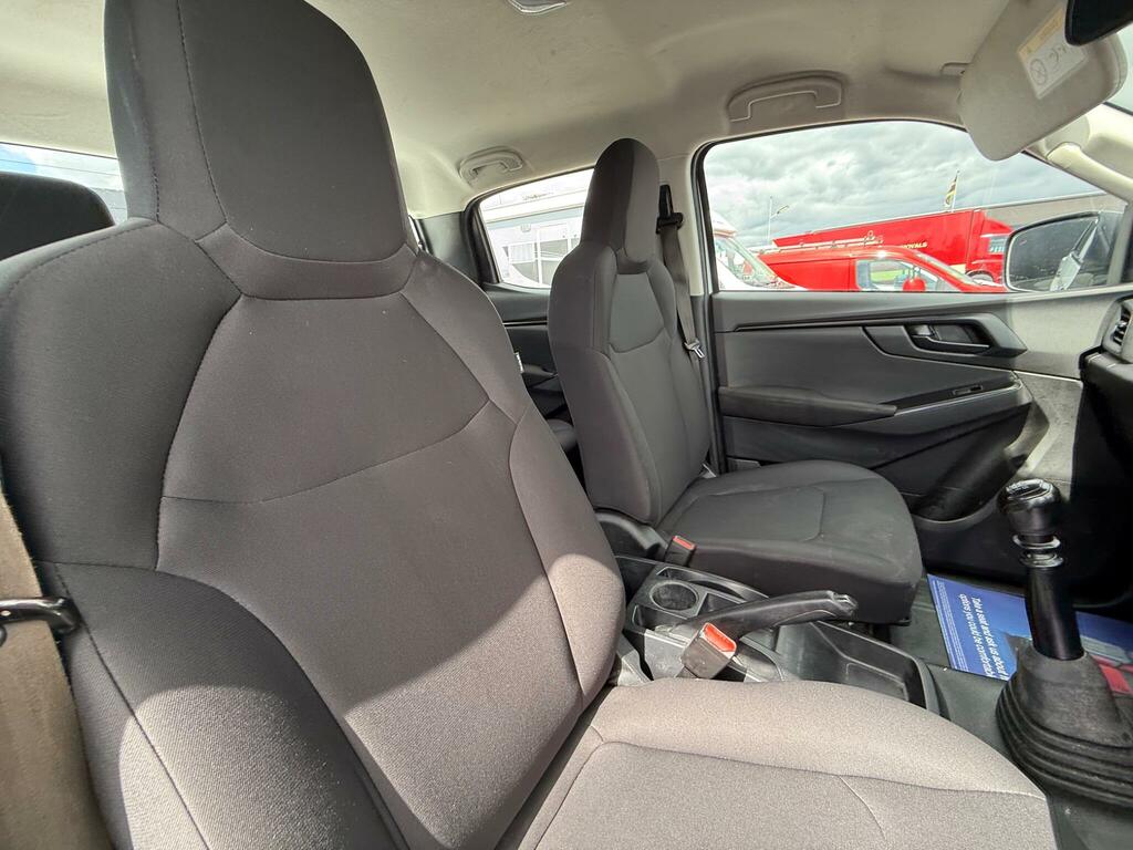 Isuzu D-Max Dl40 Red #14