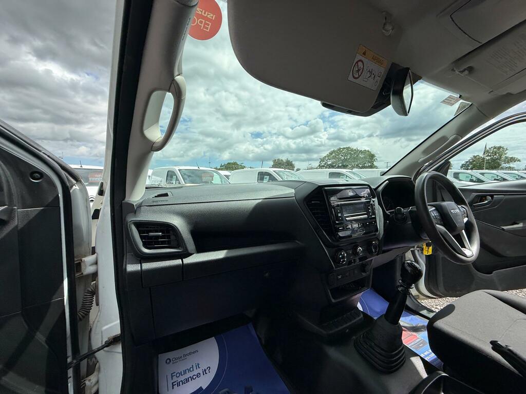 Isuzu D-Max Dl40 Red #19