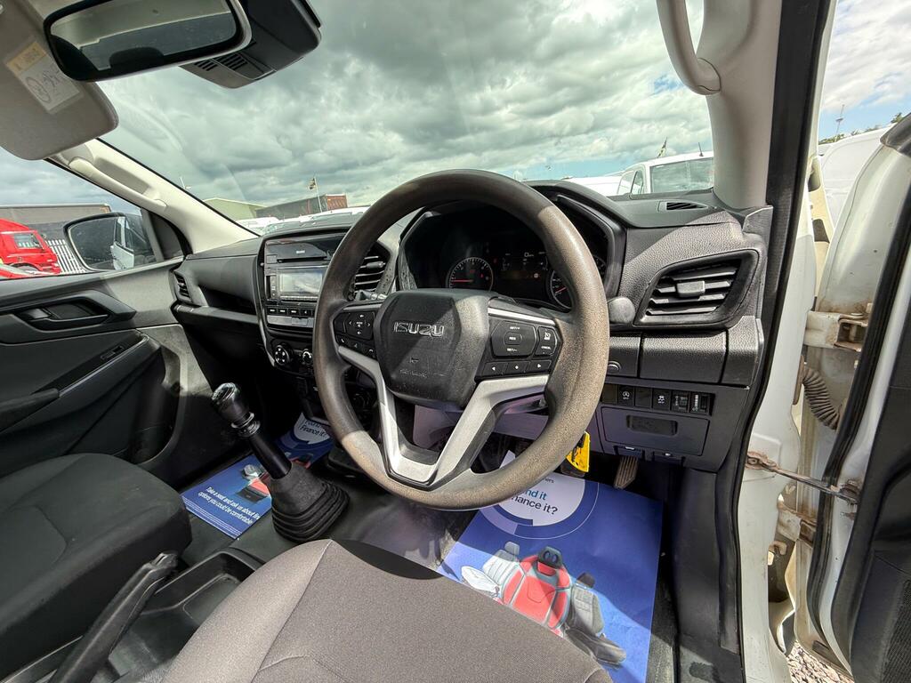 Isuzu D-Max Dl40 Red #11